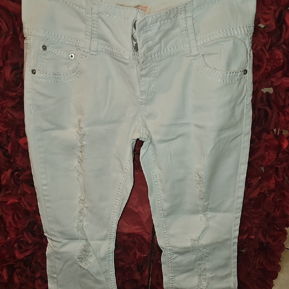 No Boundaries Women's Distressed White Capri Jeans Size 13